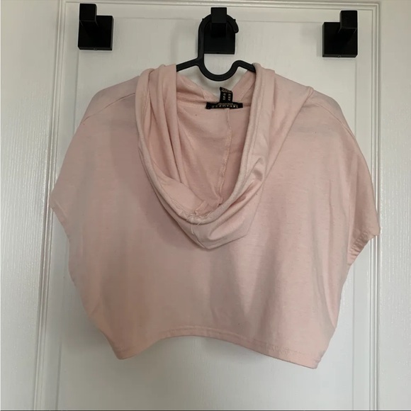 Pink cropped two piece set (tshirt hoodie + shorts) - Picture 4 of 7